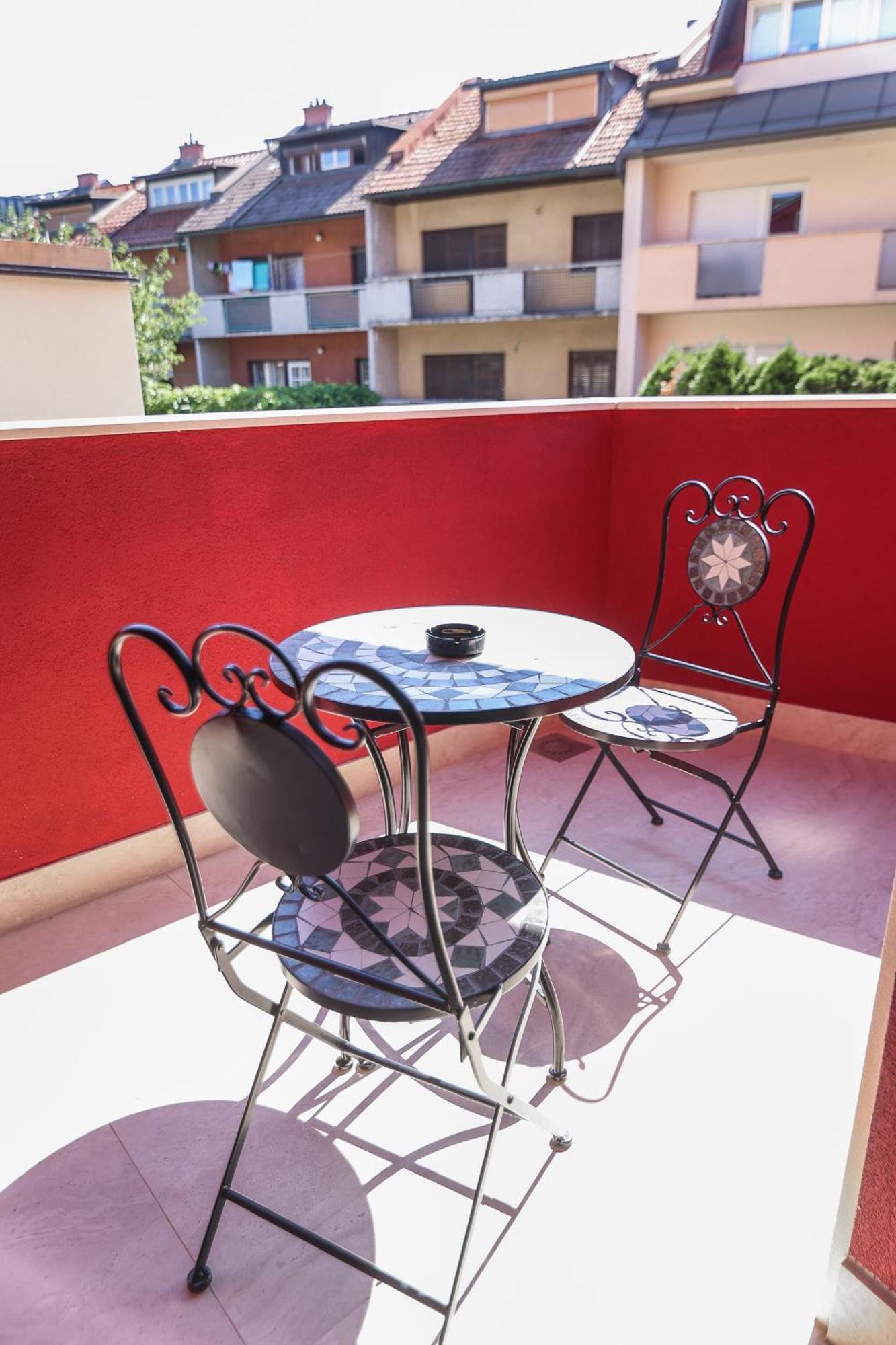Apart Hotel Asteria Laibach Exterior foto